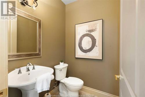 3010 Bridgeway Boulevard, Lasalle, ON - Indoor Photo Showing Bathroom