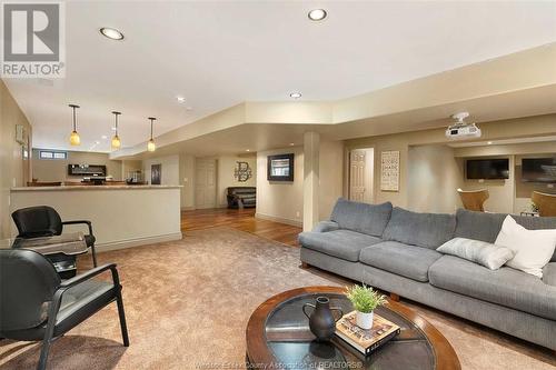 3010 Bridgeway Boulevard, Lasalle, ON - Indoor Photo Showing Living Room