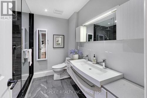 B08 - 245 Dalesford Road, Toronto (Stonegate-Queensway), ON - Indoor Photo Showing Bathroom