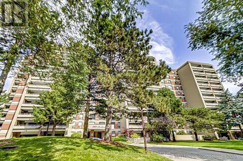 304 - 965 Inverhouse Drive, Mississauga (Clarkson), ON - Outdoor