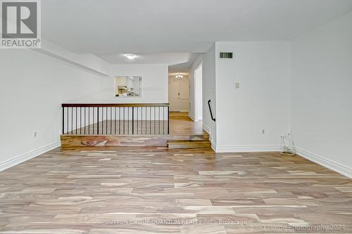 304 - 965 Inverhouse Drive, Mississauga (Clarkson), ON - Indoor Photo Showing Kitchen