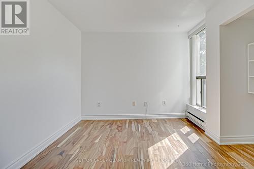 304 - 965 Inverhouse Drive, Mississauga, ON - Indoor Photo Showing Kitchen