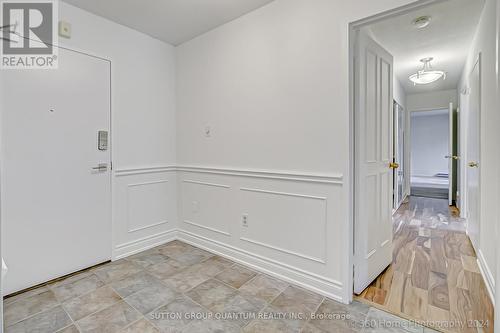 304 - 965 Inverhouse Drive, Mississauga, ON - Indoor Photo Showing Kitchen With Double Sink