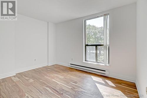 304 - 965 Inverhouse Drive, Mississauga, ON - Indoor Photo Showing Kitchen