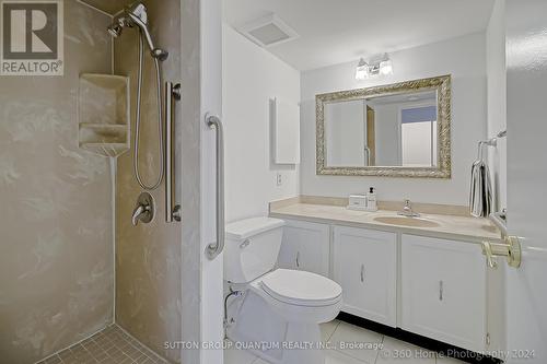 304 - 965 Inverhouse Drive, Mississauga (Clarkson), ON - Indoor Photo Showing Bathroom