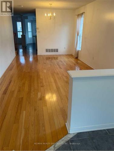 5882 Blue Spruce Avenue, Burlington, ON - Indoor Photo Showing Other Room