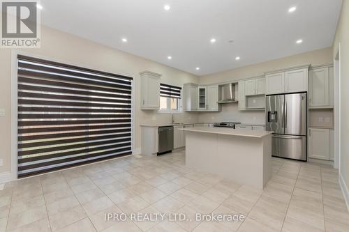 54 Arthur Griffin Crescent E, Caledon, ON - Indoor Photo Showing Kitchen