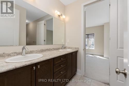 54 Arthur Griffin Crescent E, Caledon, ON - Indoor Photo Showing Bathroom