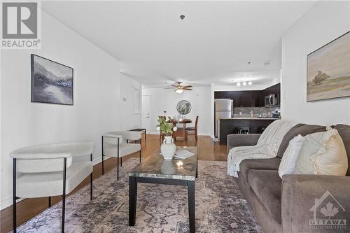 151 Potts Private Unit#107, Ottawa, ON - Indoor Photo Showing Living Room