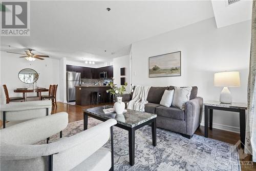 151 Potts Private Unit#107, Ottawa, ON - Indoor Photo Showing Living Room