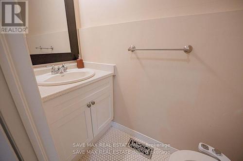 46 Cedarvale Avenue, Guelph, ON - Indoor Photo Showing Bathroom