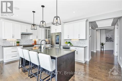 404 Cavesson Street, Ottawa, ON - Indoor Photo Showing Kitchen With Upgraded Kitchen