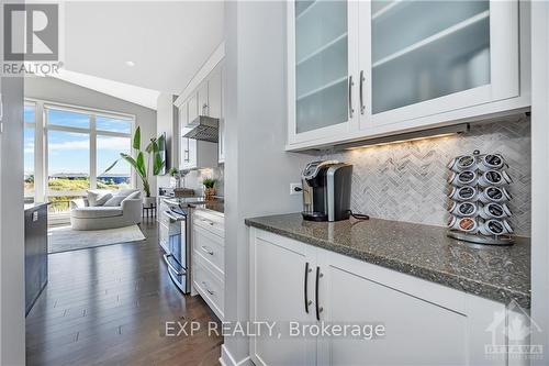 404 Cavesson Street, Ottawa, ON - Indoor Photo Showing Kitchen