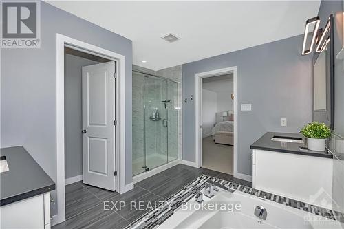 404 Cavesson Street, Ottawa, ON - Indoor Photo Showing Bathroom