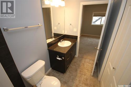 204 3818 Dewdney Avenue E, Regina, SK - Indoor Photo Showing Bathroom