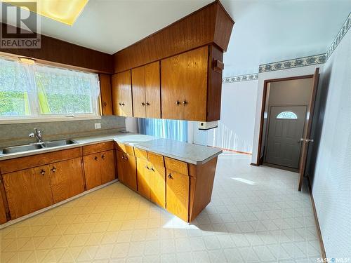 1027 7Th Street, Humboldt, SK - Indoor Photo Showing Kitchen With Double Sink