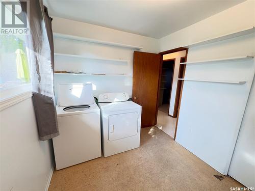 1027 7Th Street, Humboldt, SK - Indoor Photo Showing Laundry Room