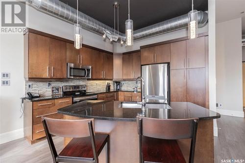 304 73 24Th Street E, Saskatoon, SK - Indoor Photo Showing Kitchen