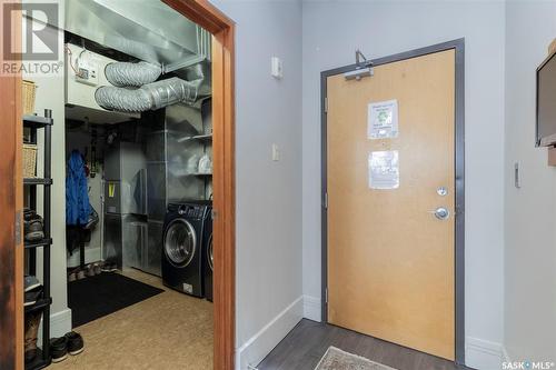 304 73 24Th Street E, Saskatoon, SK - Indoor Photo Showing Laundry Room