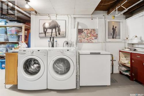 525 10Th Street E, Saskatoon, SK - Indoor Photo Showing Laundry Room