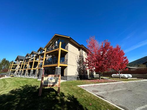 712 - 700 Bighorn Boulevard, Radium Hot Springs, BC 