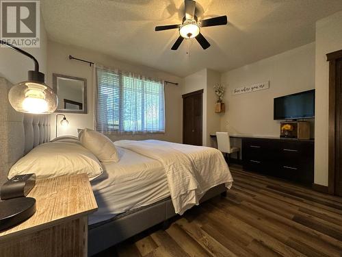 700 Bighorn Boulevard Unit# 712, Radium Hot Springs, BC - Indoor Photo Showing Bedroom