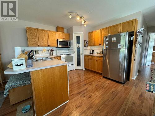 10A Wolf  Crescent, Invermere, BC - Indoor Photo Showing Kitchen