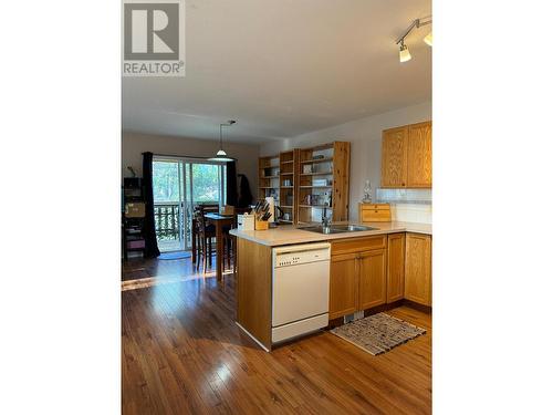 10A Wolf  Crescent, Invermere, BC - Indoor Photo Showing Kitchen With Double Sink