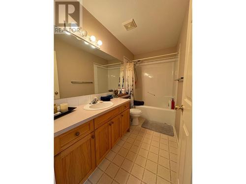 10A Wolf  Crescent, Invermere, BC - Indoor Photo Showing Bathroom