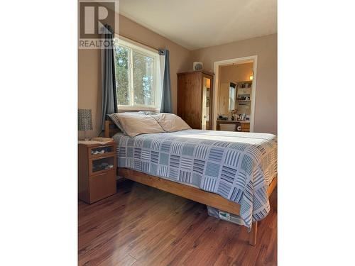 10A Wolf  Crescent, Invermere, BC - Indoor Photo Showing Bedroom