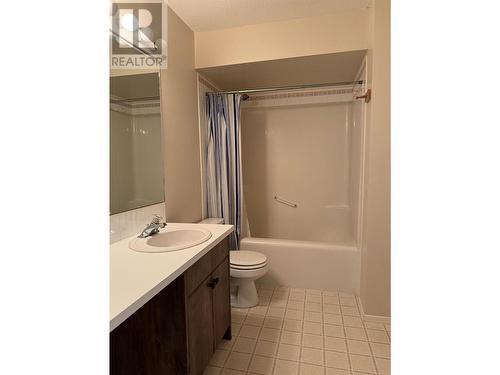 10A Wolf  Crescent, Invermere, BC - Indoor Photo Showing Bathroom