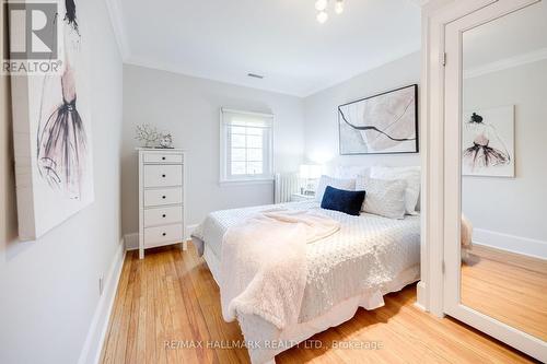 18 Jedburgh Road, Toronto (Lawrence Park North), ON - Indoor Photo Showing Bedroom