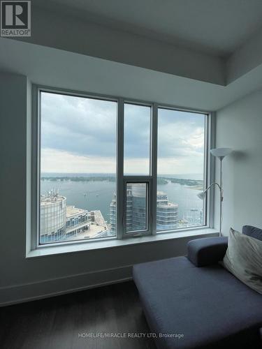 4309 - 10 York Street, Toronto (Waterfront Communities), ON - Indoor Photo Showing Bedroom