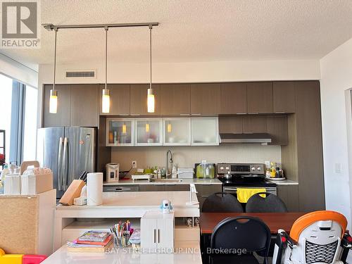 3704 - 110 Charles Street E, Toronto (Church-Yonge Corridor), ON - Indoor Photo Showing Kitchen