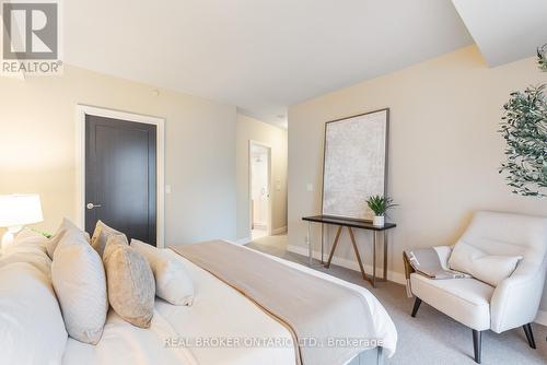 517 - 55 Front Street E, Toronto (Waterfront Communities), ON - Indoor Photo Showing Bedroom