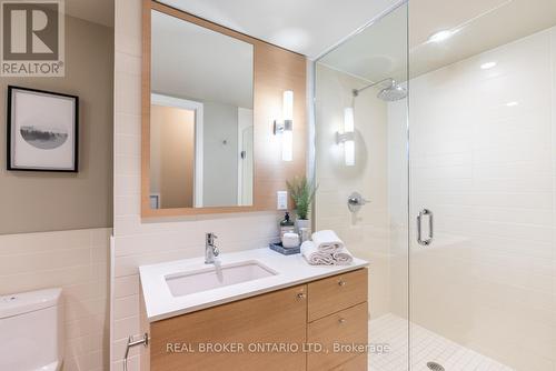 517 - 55 Front Street E, Toronto (Waterfront Communities), ON - Indoor Photo Showing Bathroom