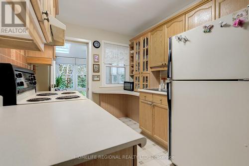 63 Orchard Park Boulevard, Toronto, ON - Indoor Photo Showing Kitchen