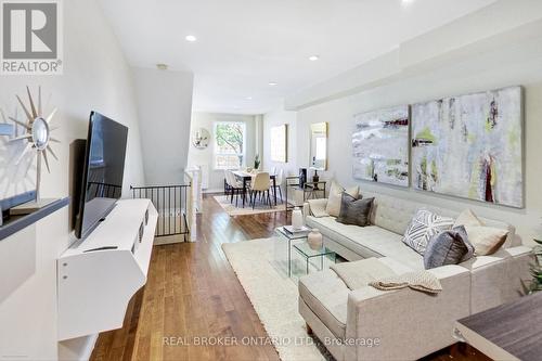 262 Gledhill Avenue, Toronto, ON - Indoor Photo Showing Living Room