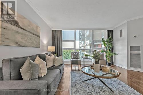 610 - 10 Dean Park Road, Toronto (Rouge), ON - Indoor Photo Showing Living Room