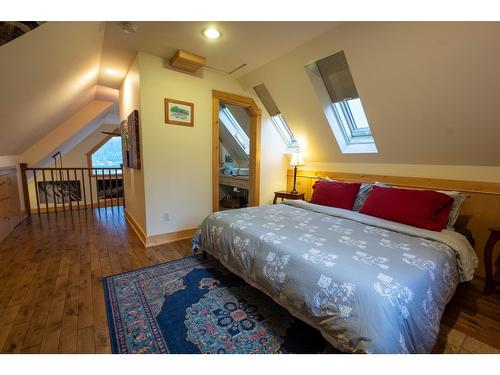 206 Vernon Street, Nelson, BC - Indoor Photo Showing Bedroom