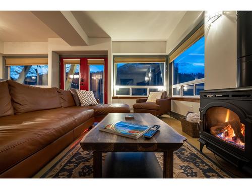 206 Vernon Street, Nelson, BC - Indoor Photo Showing Living Room With Fireplace