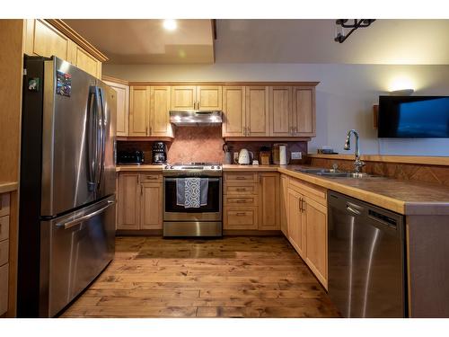 206 Vernon Street, Nelson, BC - Indoor Photo Showing Kitchen With Stainless Steel Kitchen With Double Sink