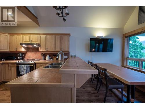 206 Vernon  Street, Nelson, BC - Indoor Photo Showing Kitchen With Double Sink