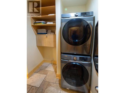 206 Vernon  Street, Nelson, BC - Indoor Photo Showing Laundry Room