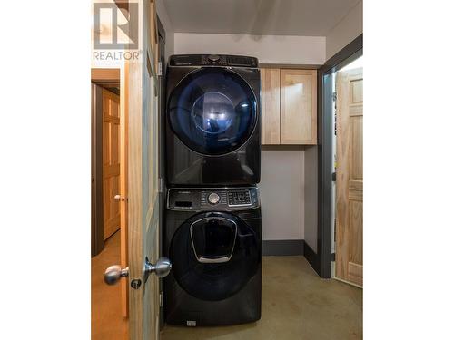 206 Vernon  Street, Nelson, BC - Indoor Photo Showing Laundry Room