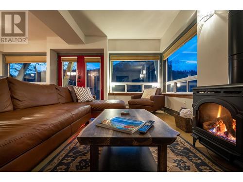 206 Vernon  Street, Nelson, BC - Indoor Photo Showing Living Room With Fireplace