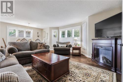 46 Royal Court, Bradford, ON - Indoor Photo Showing Living Room With Fireplace