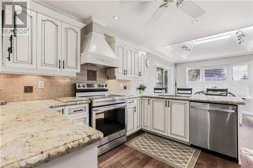 46 Royal Court, Bradford, ON - Indoor Photo Showing Kitchen