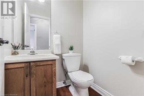 46 Royal Court, Bradford, ON - Indoor Photo Showing Bathroom