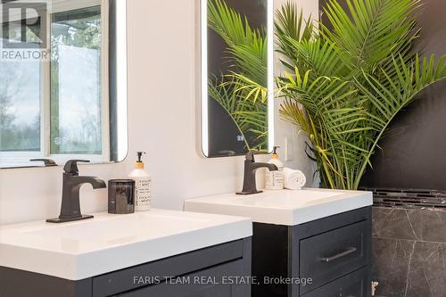 23 Greengables Drive, Oro-Medonte, ON - Indoor Photo Showing Bathroom